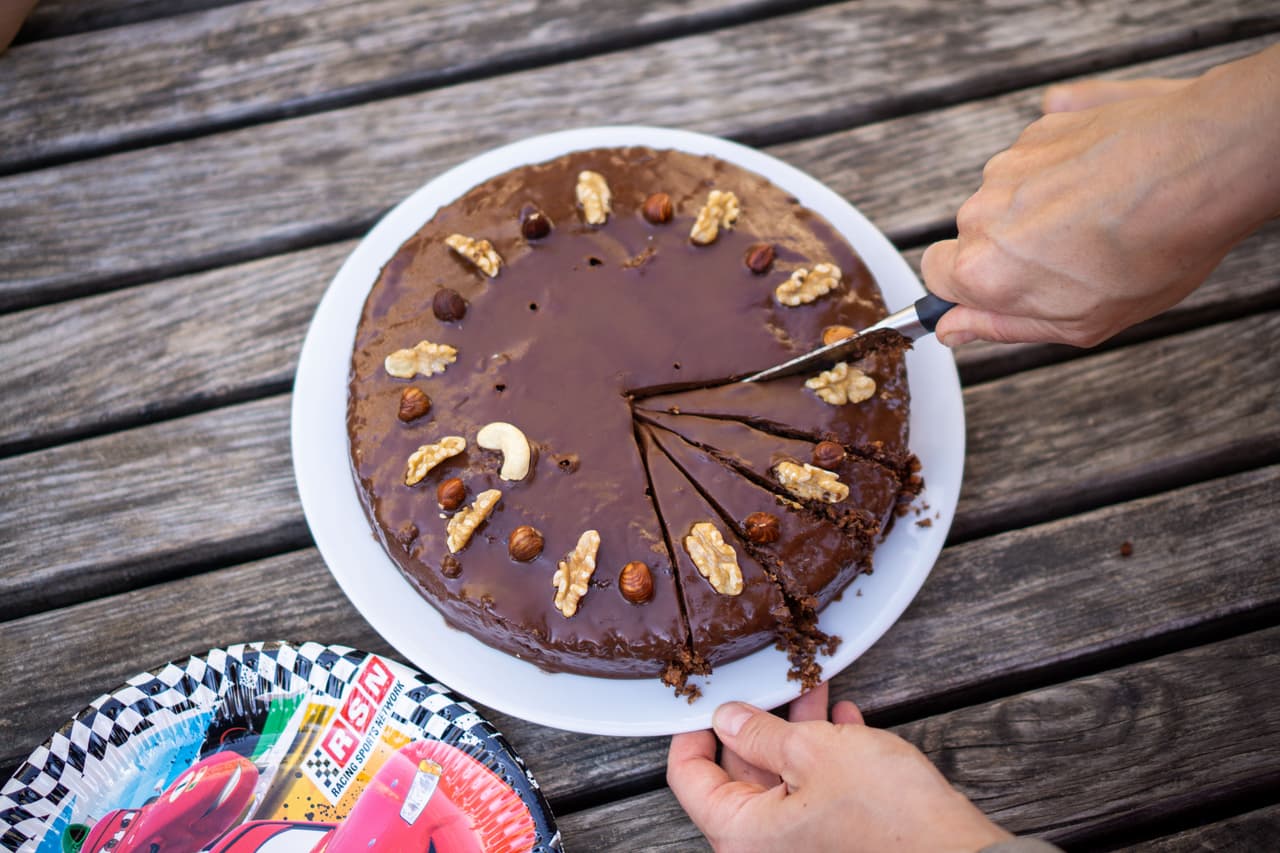 Haferflocken-Walnuss-Torte