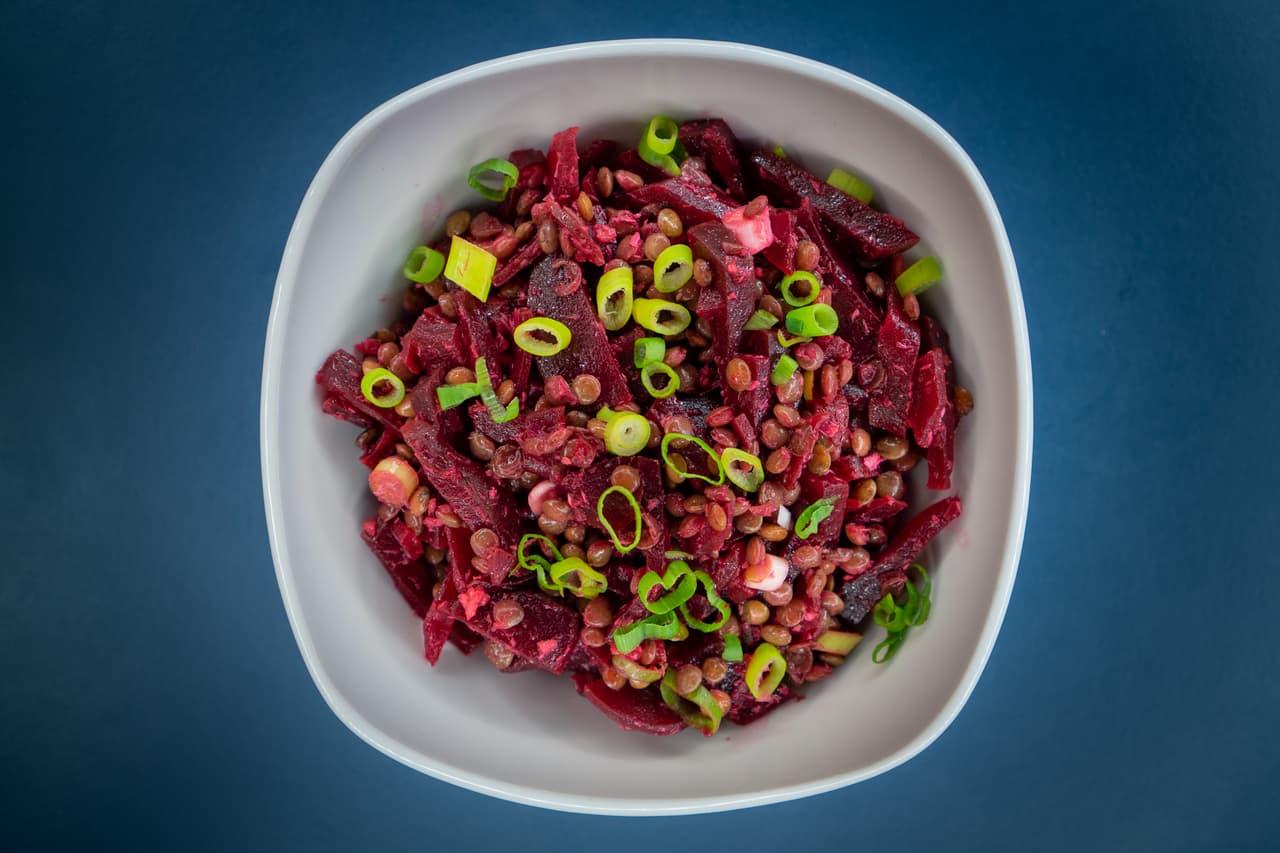 Rote-Rüben-Salat mit Berglinsen