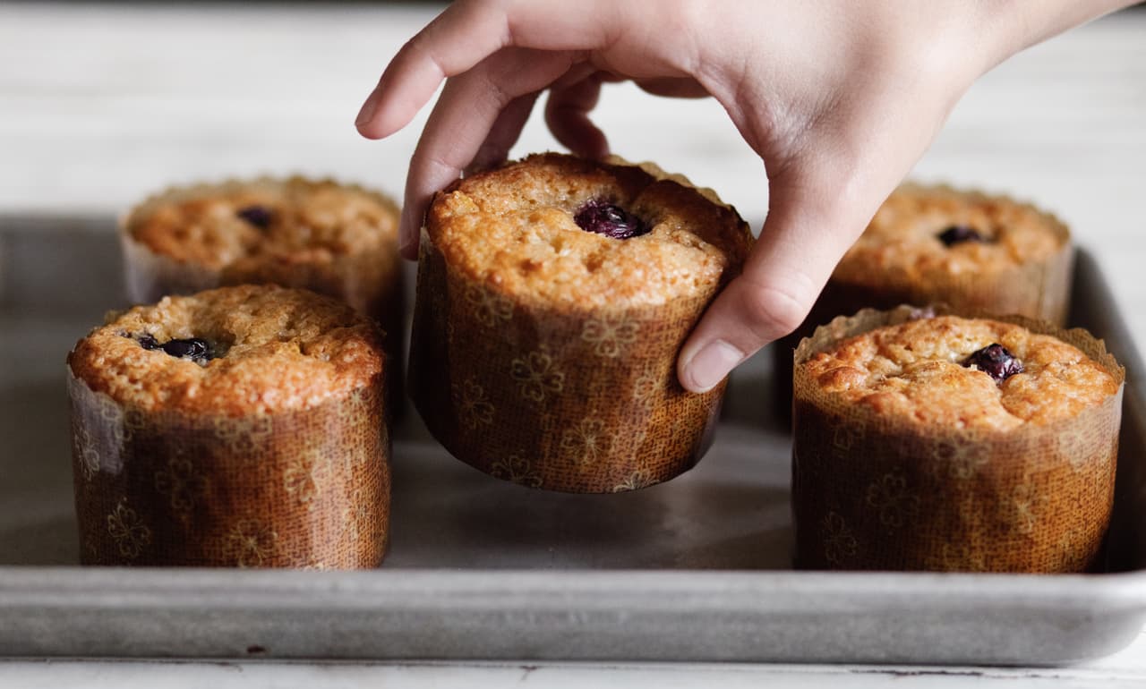 Polentamuffins mit Feta & Oliven